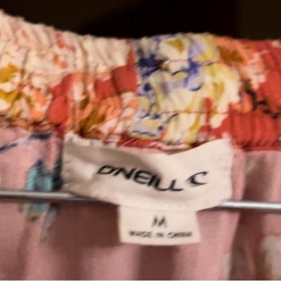 Women’s O’Neill skirt, med, red with floral pattern, used/ good condition - Picture 5 of 6